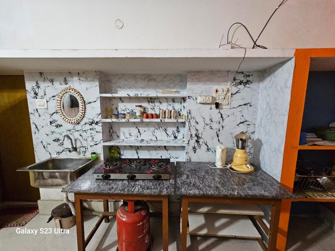 Sudha Kutir Puri Apartment Luaran gambar