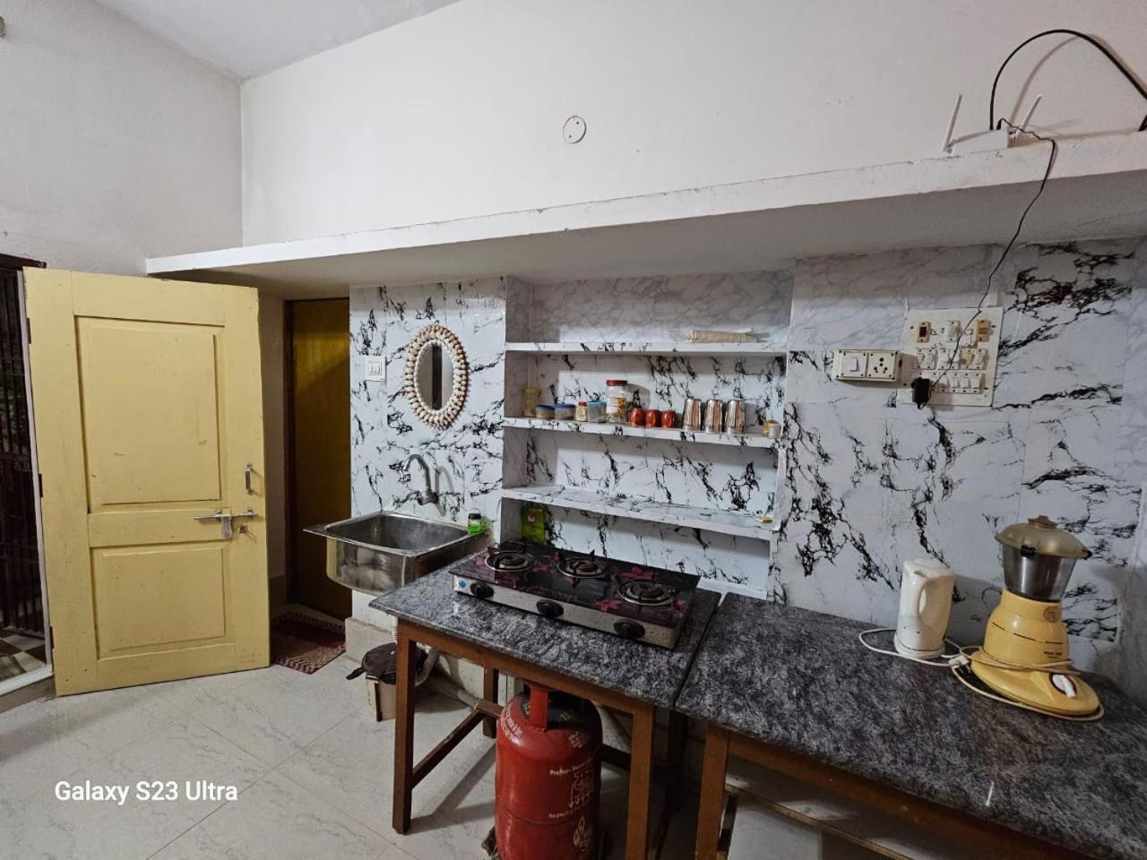 Sudha Kutir Puri Apartment Luaran gambar